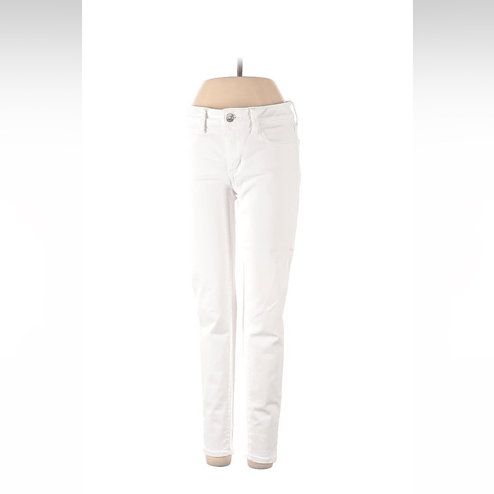 White AE jeans size 4